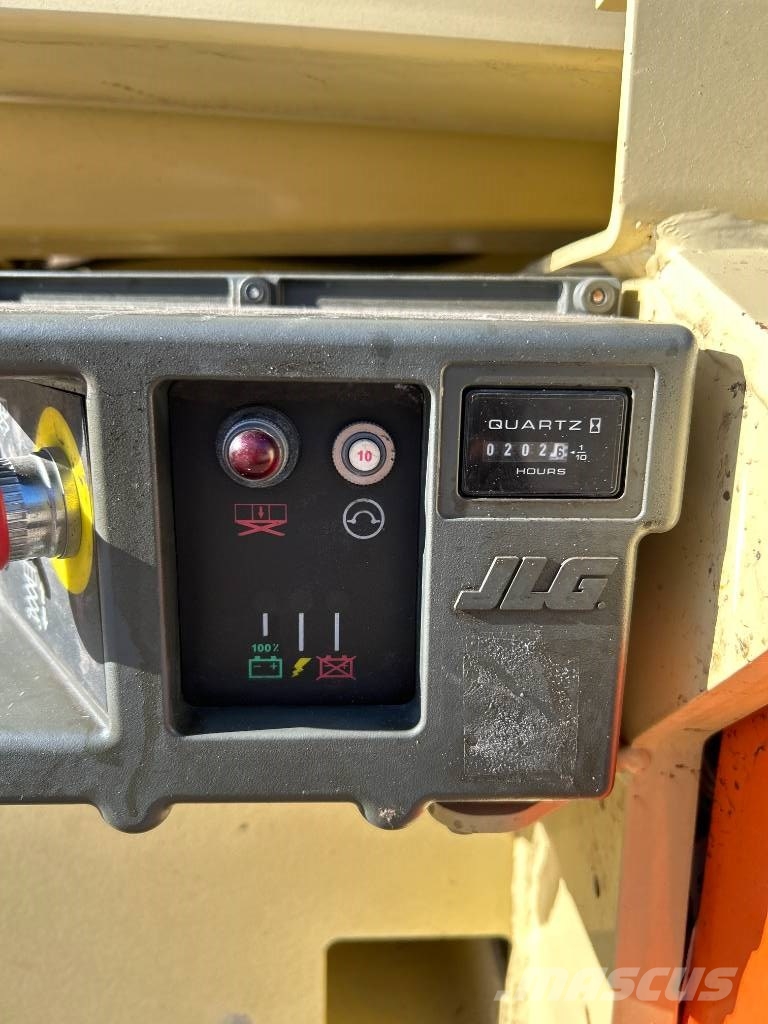 JLG ES 2646 Makazaste platforme