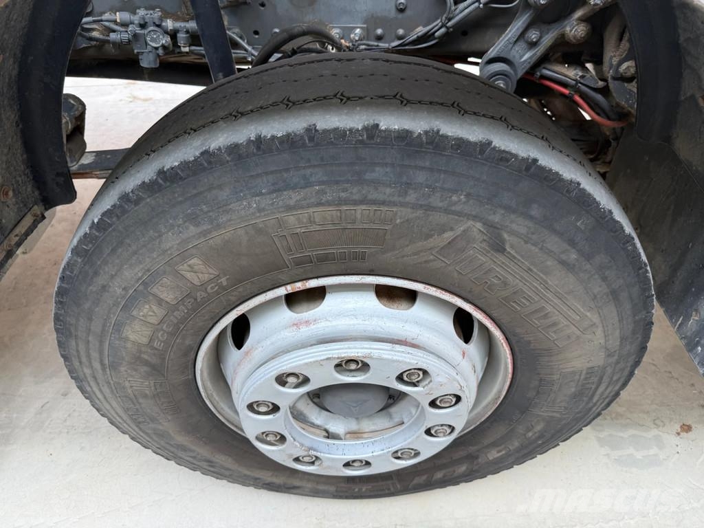 Mercedes-Benz Actros 4151 Actros 4151K V8 8x4 Euro5 40Ton Savivarčių priekabų vilkikai