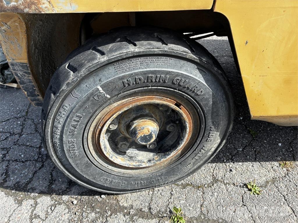 CAT 50 شاحنات الديزل