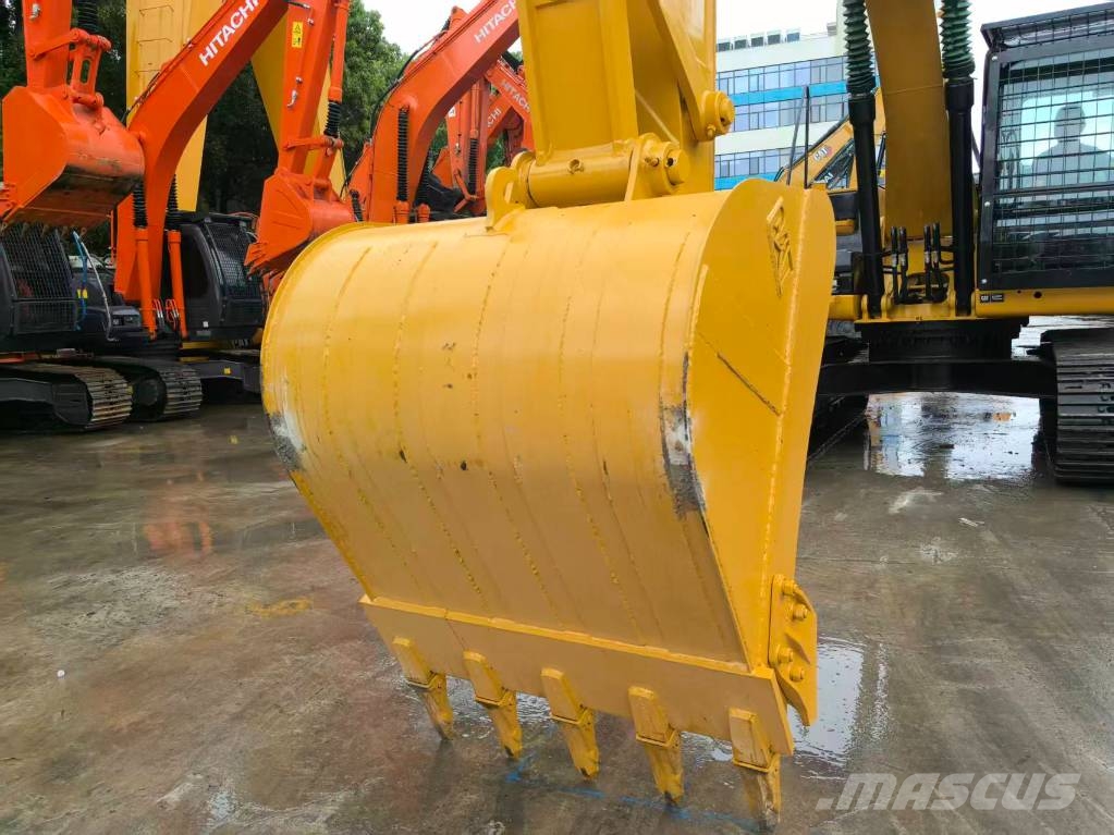CAT 320D2 대형 굴삭기 29톤 이상