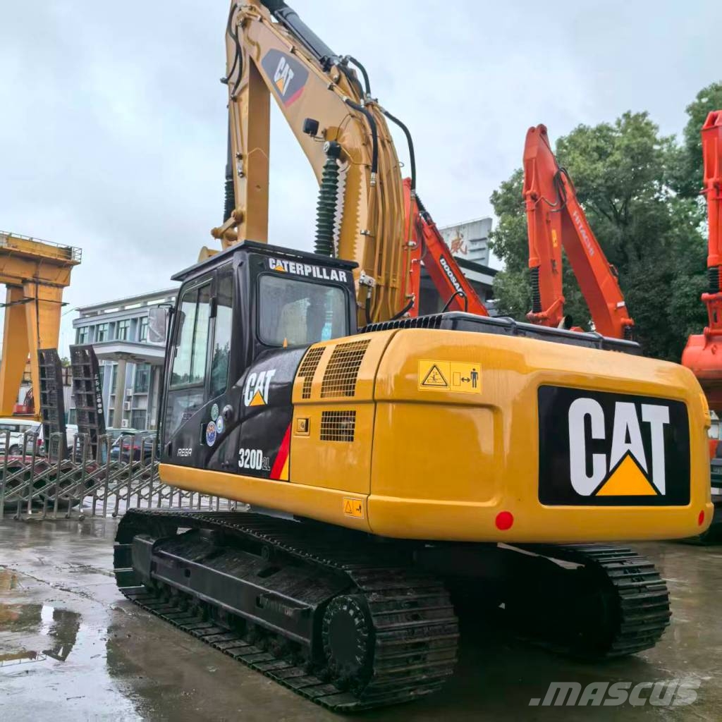 CAT 320D2 대형 굴삭기 29톤 이상