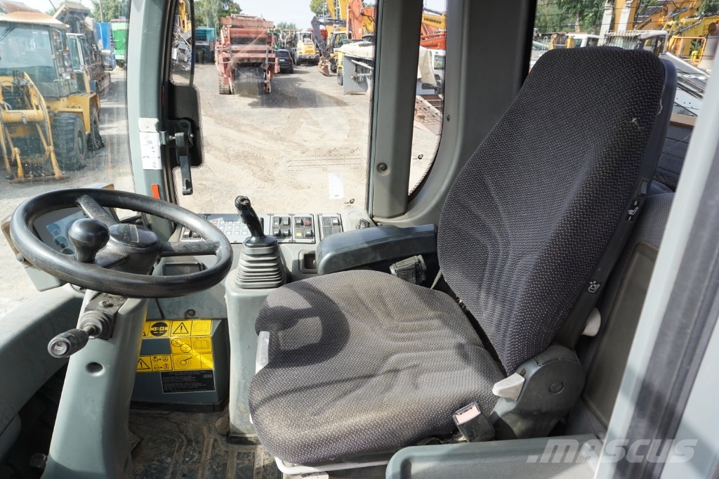 Liebherr L 542 Wielladers