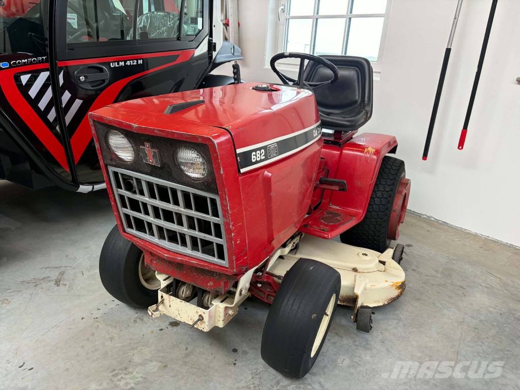 Cub Cadet 682 ركوب الحشائش