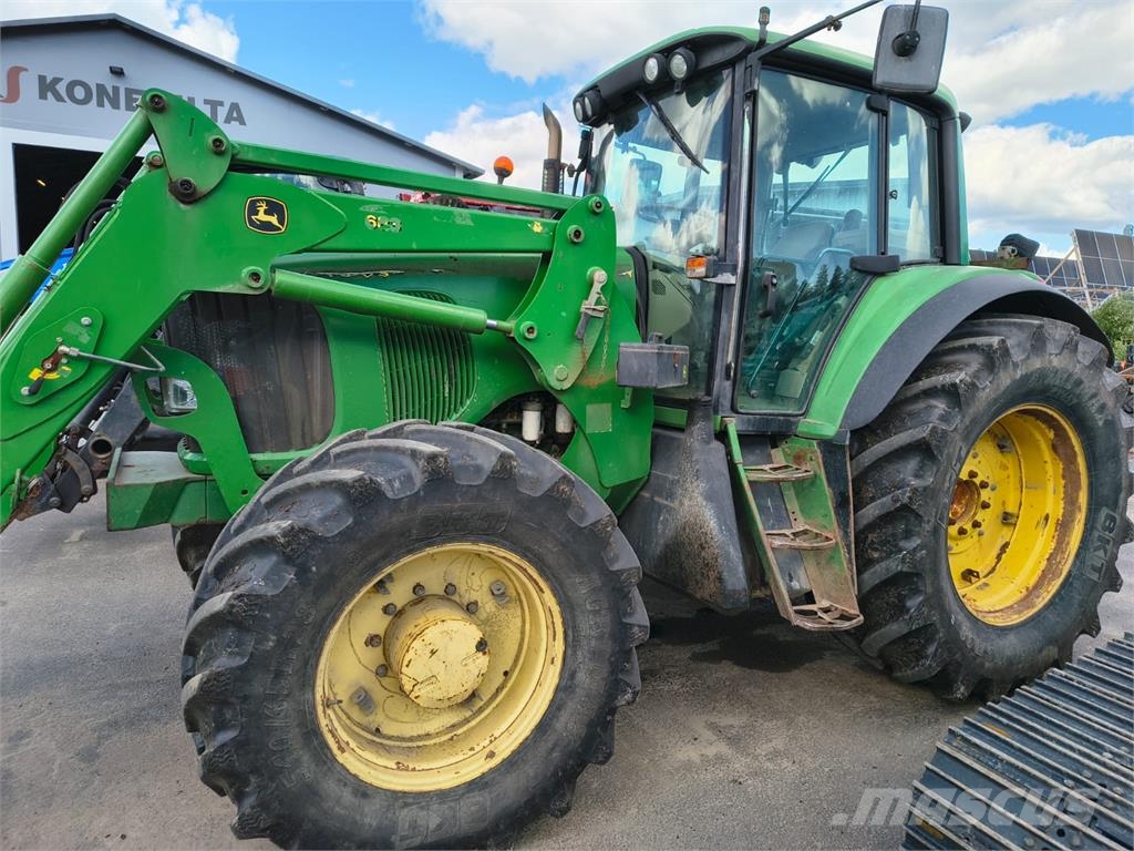 John Deere 6920S ETUKUORMAAJALLA Traktorer