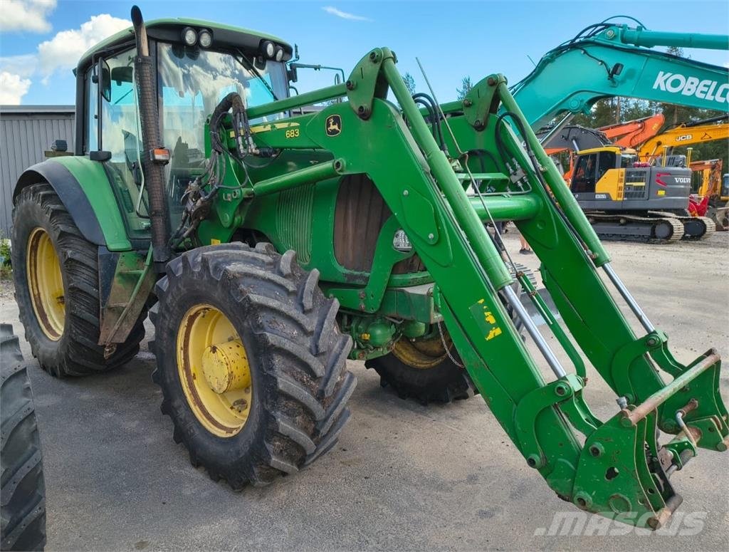 John Deere 6920S ETUKUORMAAJALLA Traktorer