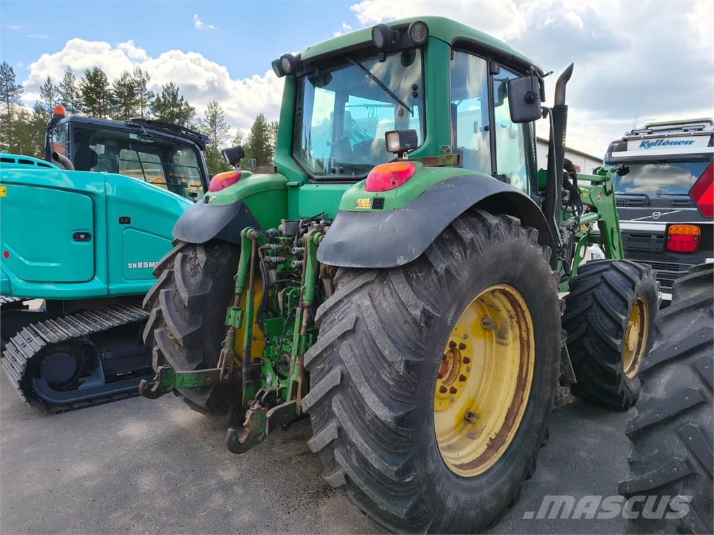 John Deere 6920S ETUKUORMAAJALLA Traktorer