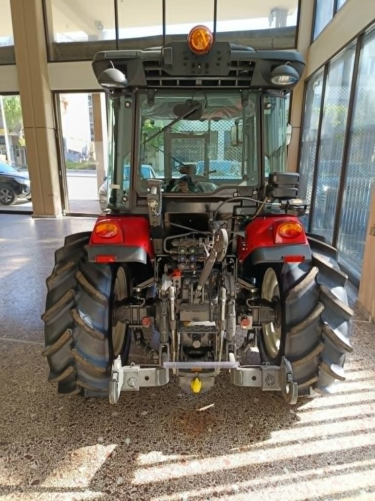 Valtra F 75 CAB Tractores