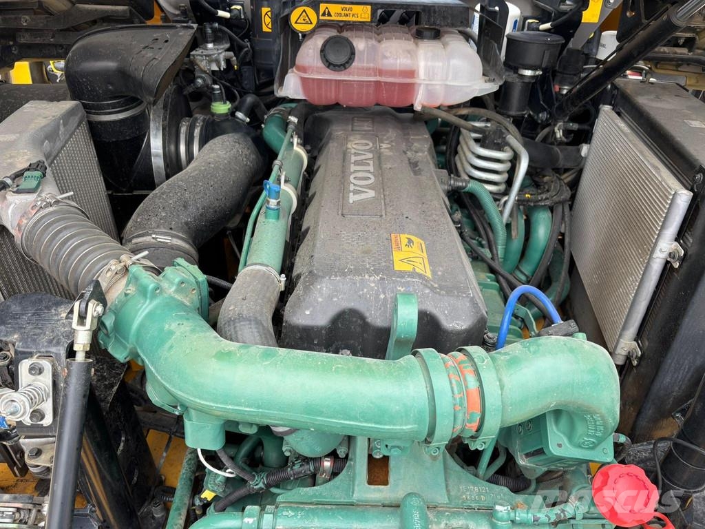 Volvo A 25 G 6X6 BOX L=5107 mm ساحبات مفصلية