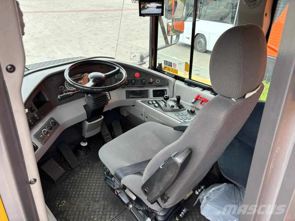 Volvo A 25 G 6X6 BOX L=5107 mm ساحبات مفصلية