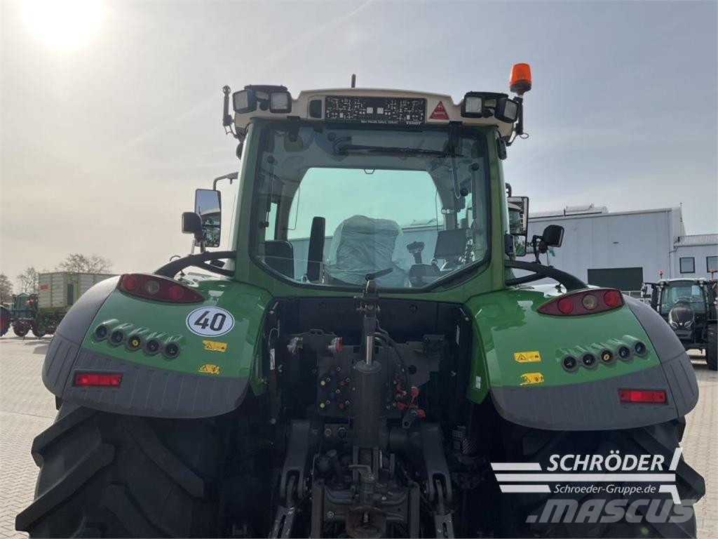 Fendt 724 VARIO S4 PROFI PLUS Трактори