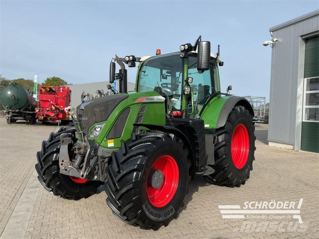 Fendt 724 VARIO S4 PROFI PLUS Трактори