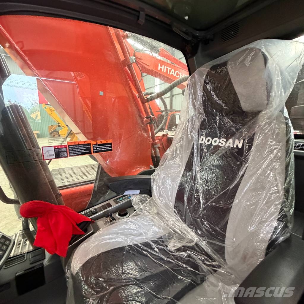 Doosan DX 225 대형 굴삭기 29톤 이상