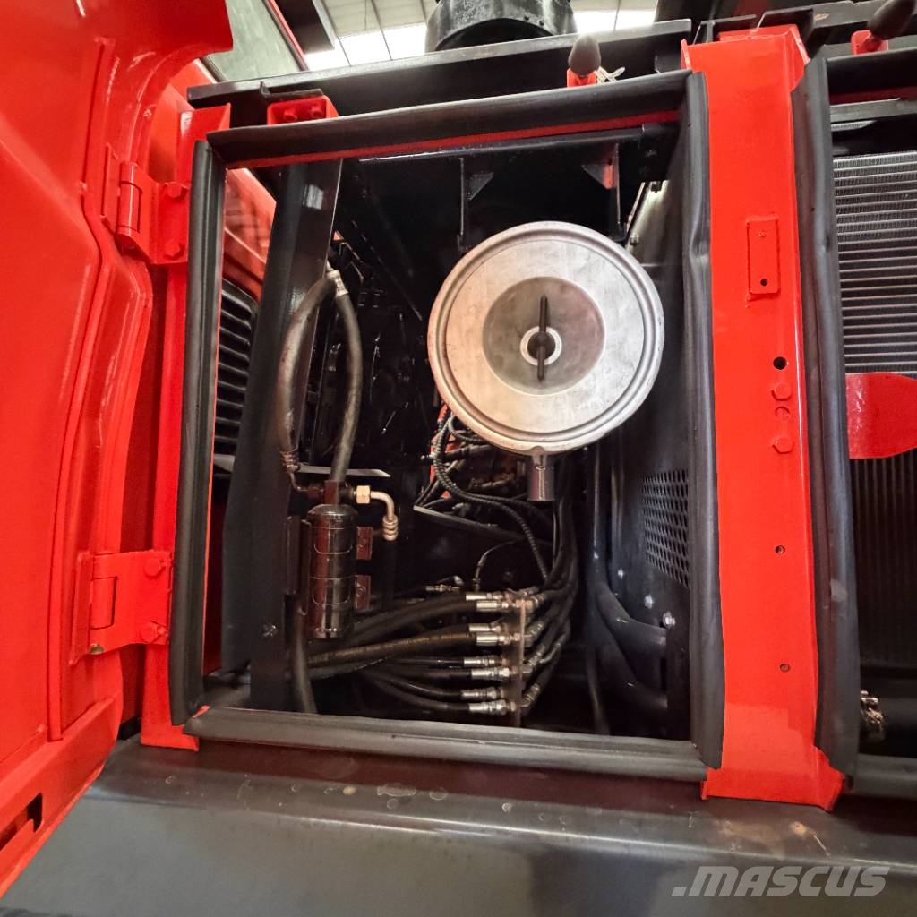 Doosan DX 225 대형 굴삭기 29톤 이상
