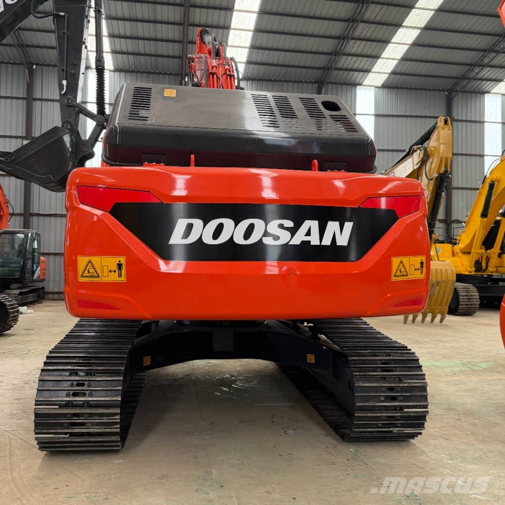 Doosan DX 225 대형 굴삭기 29톤 이상