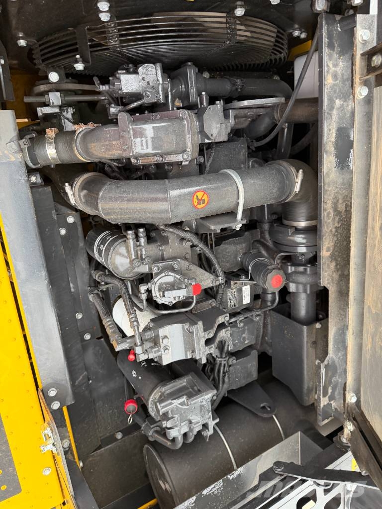 Komatsu PC 450-8   Source factory Bageri guseničari