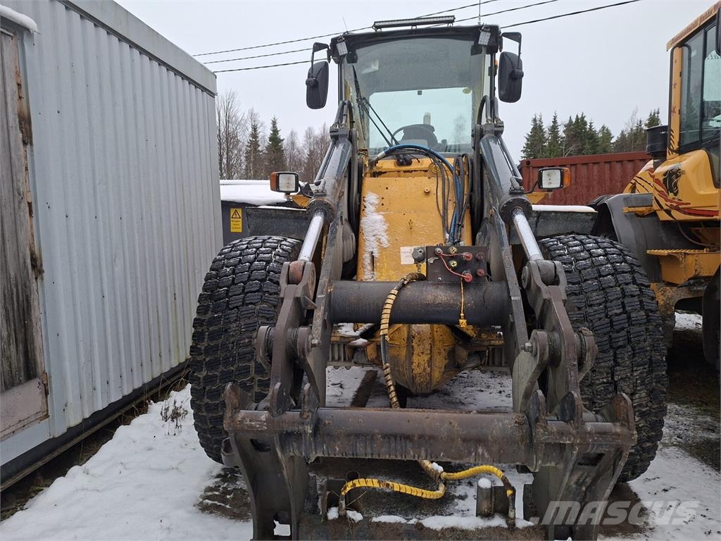 Volvo L90B Kolesni nakladalci