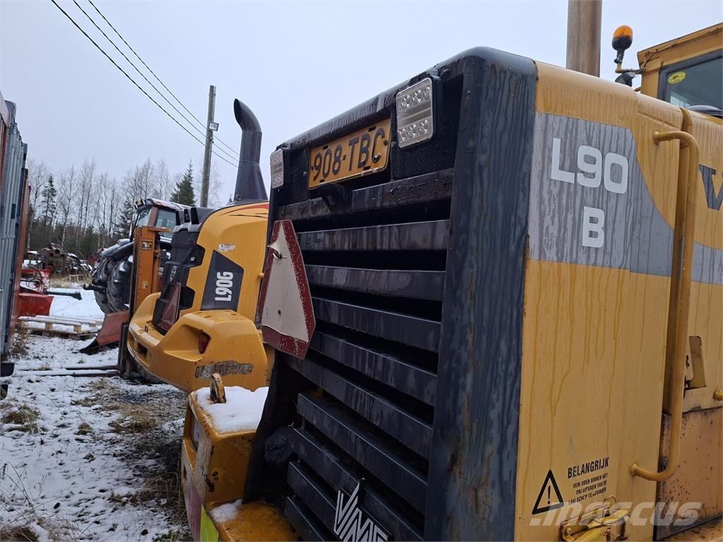 Volvo L90B Kolesni nakladalci