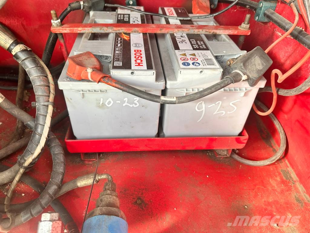 JLG Liftlux SL260-25D 4WD Škarjaste dvižne ploščadi
