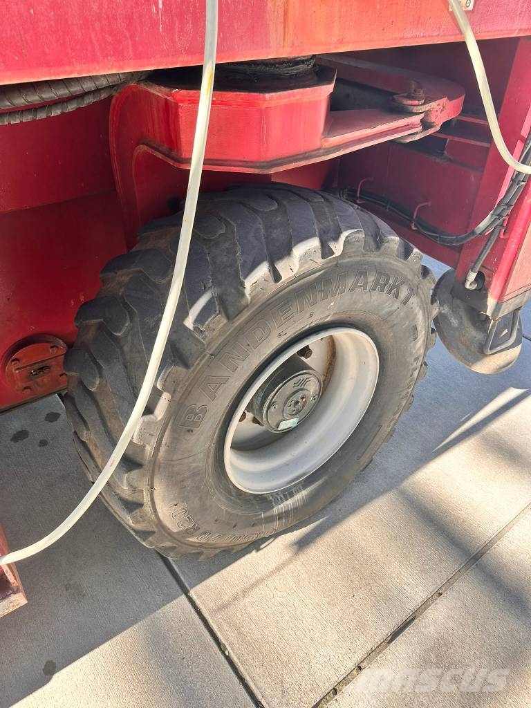 JLG Liftlux SL260-25D 4WD Škarjaste dvižne ploščadi