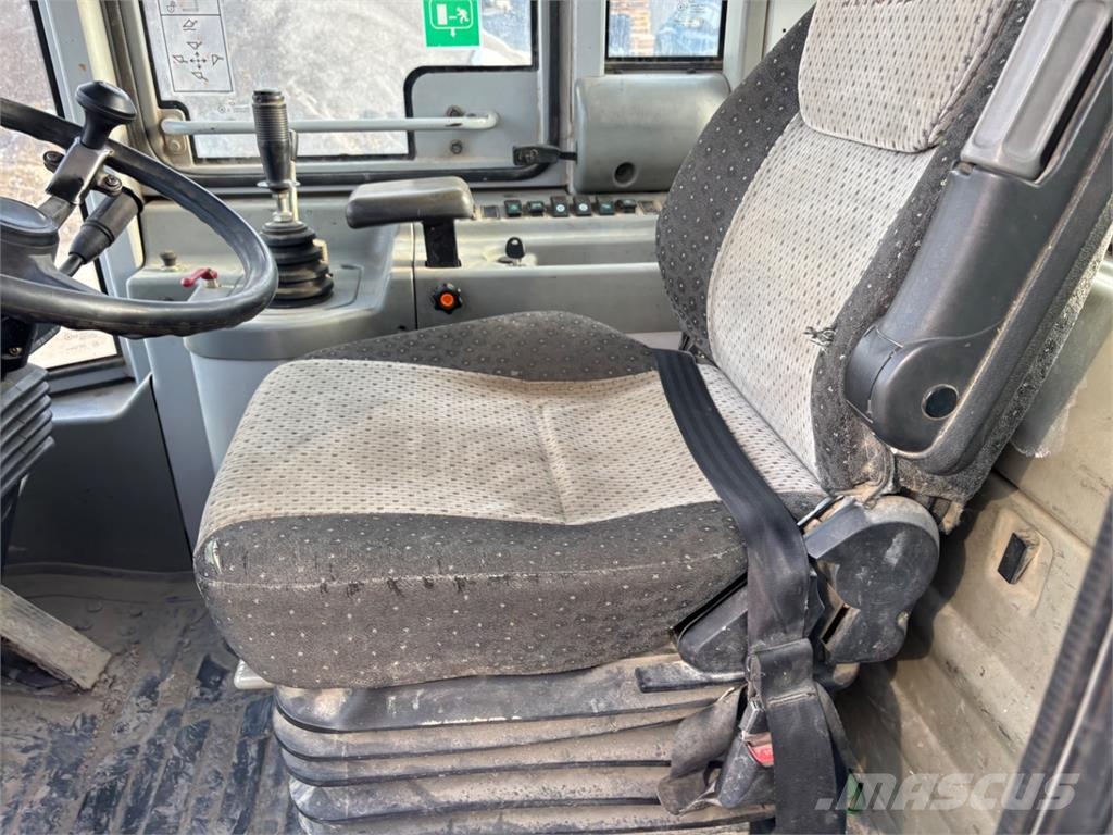Hyundai HL 740-7 Stavebníctvo - ostatné