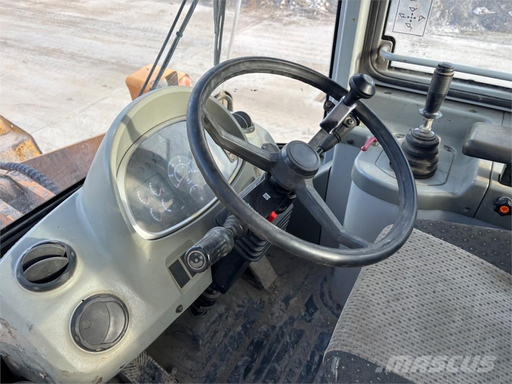 Hyundai HL 740-7 Stavebníctvo - ostatné