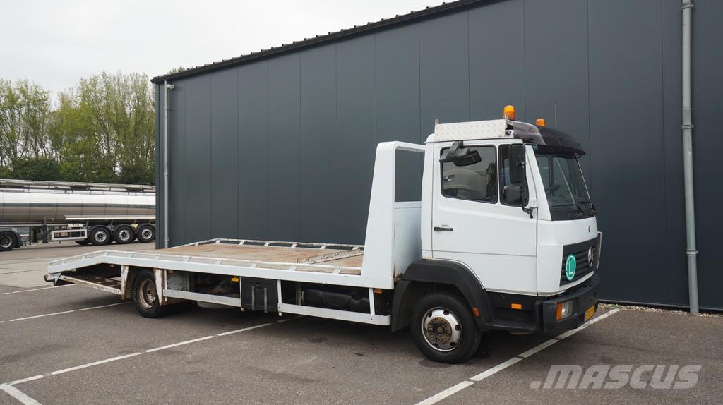 Mercedes-Benz 814 machine transporter truck Camiones portacoches