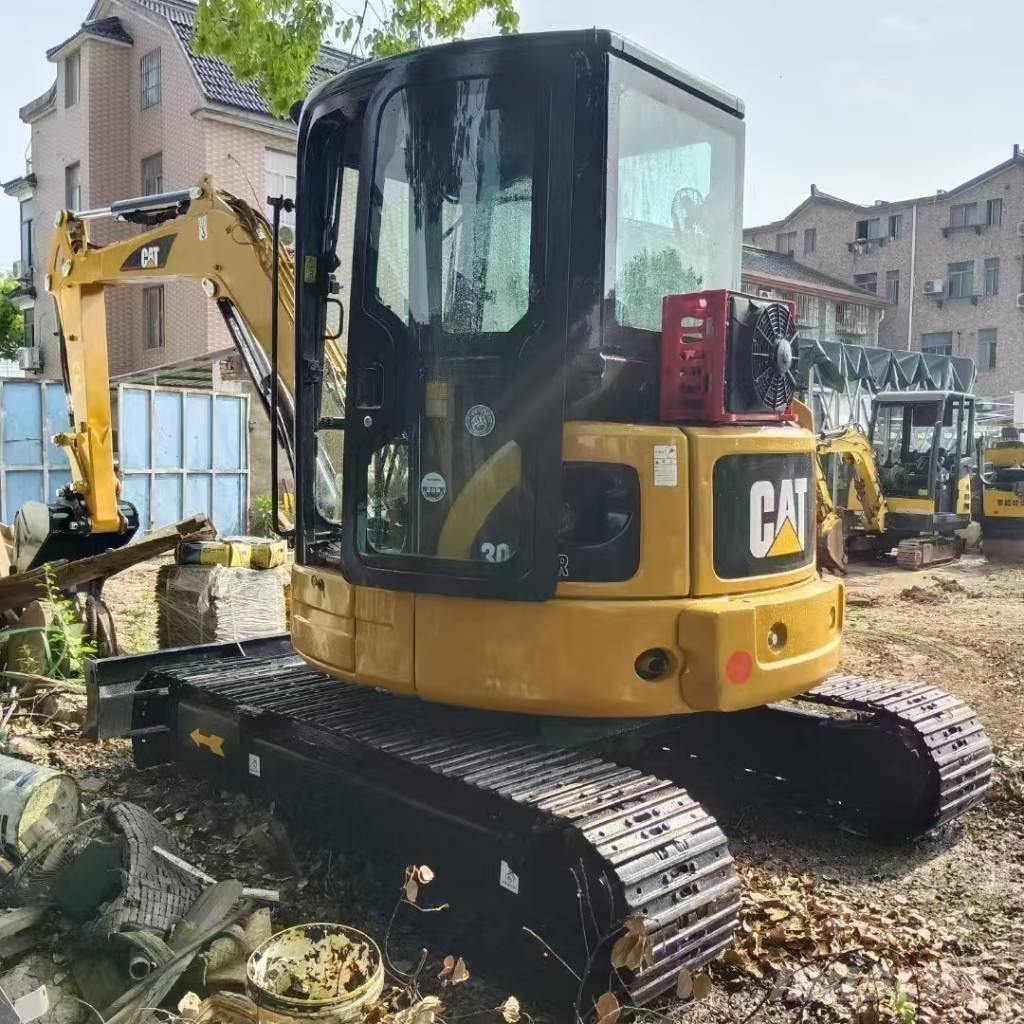 CAT 304CR Mini excavators < 7t