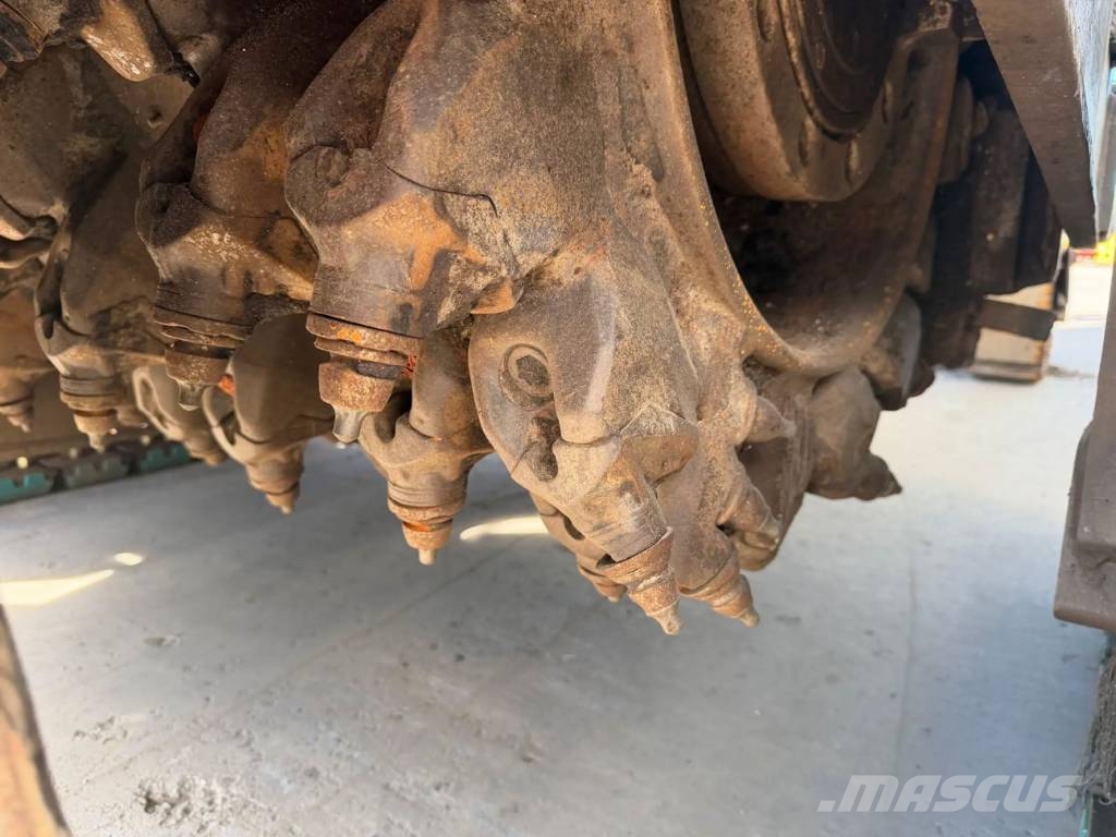 Wirtgen W100 CFI 아스팔트 콜드 밀링 기계