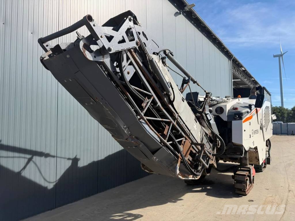 Wirtgen W100 CFI 아스팔트 콜드 밀링 기계