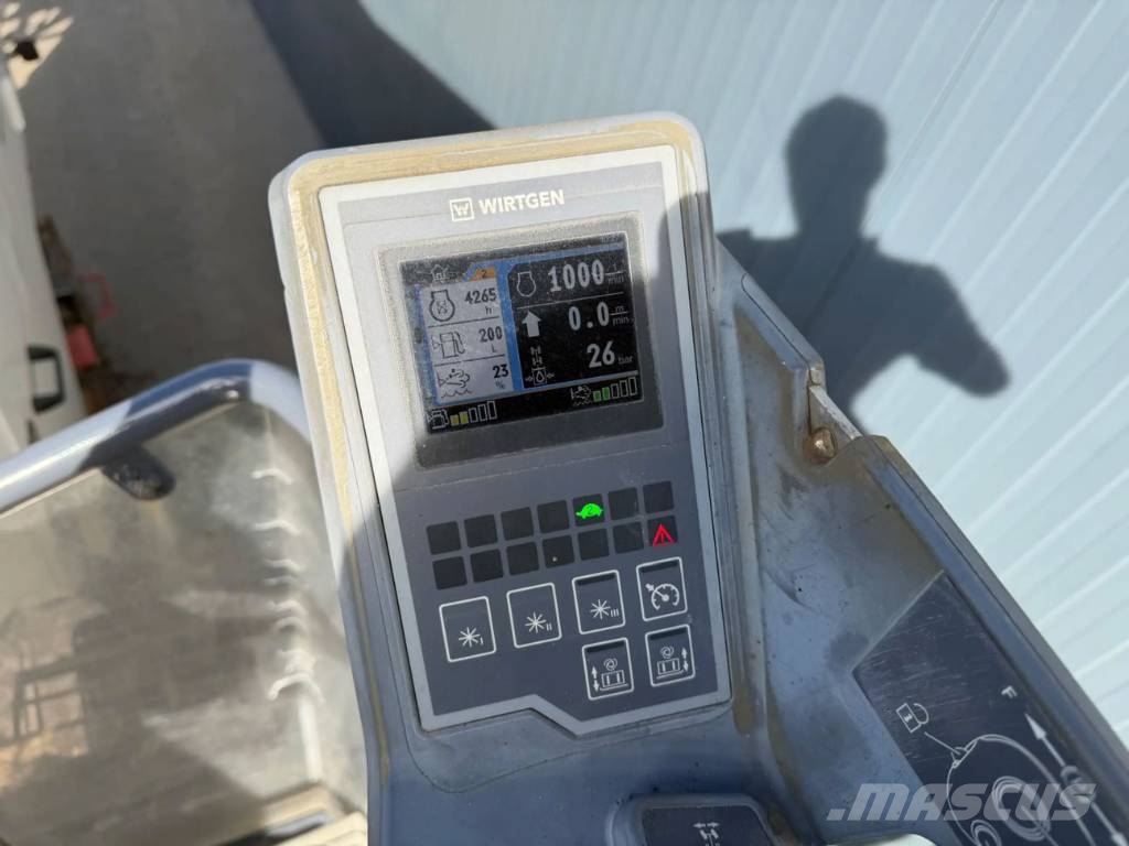 Wirtgen W100 CFI 아스팔트 콜드 밀링 기계