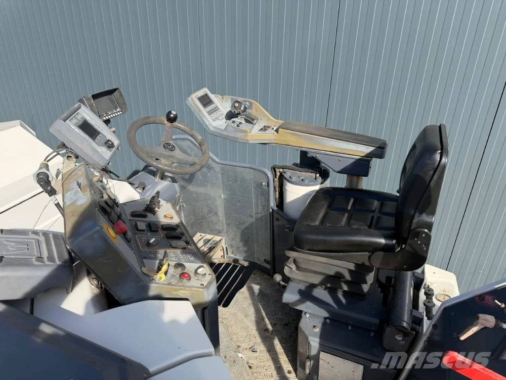 Wirtgen W100 CFI 아스팔트 콜드 밀링 기계
