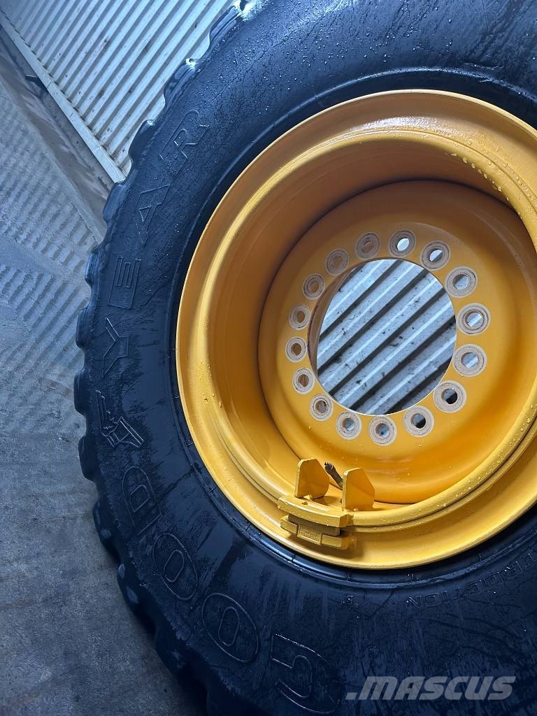 Goodyear 4st beg 20,5R25 däck på fälg L70 L90 Volvo Lastikler