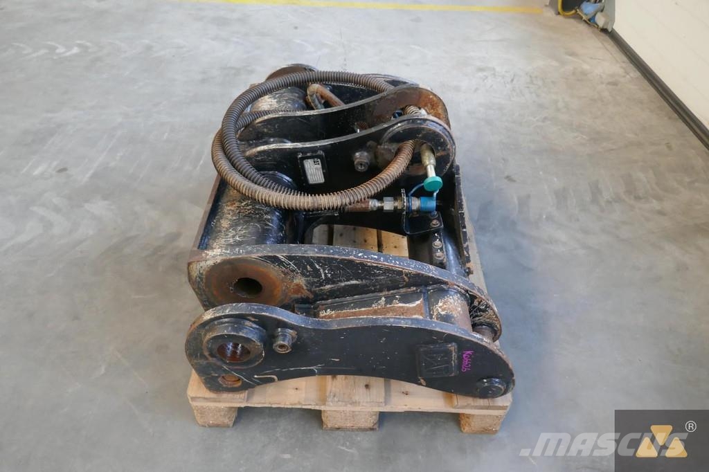 CAT 950M Quick coupler Conectores rápidos