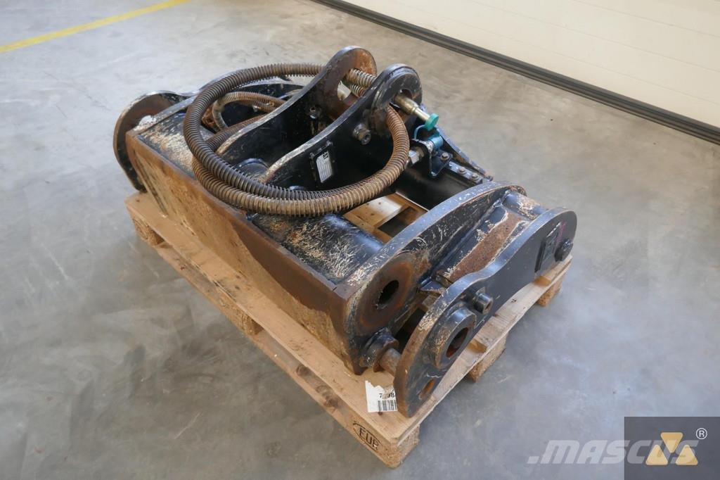 CAT 950M Quick coupler Conectores rápidos