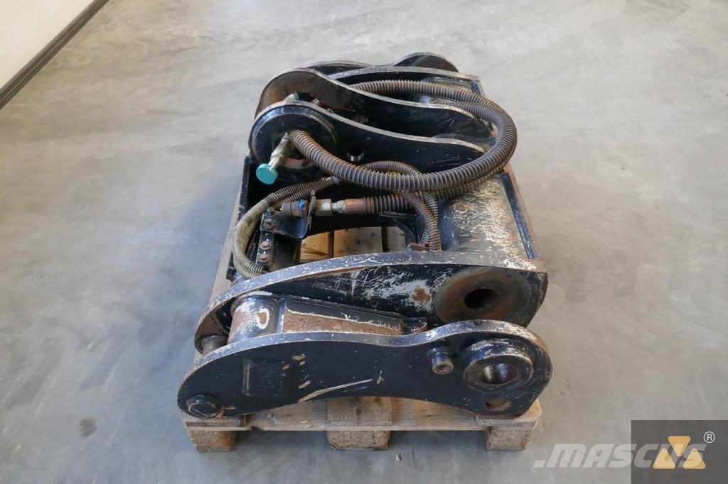 CAT 950M Quick coupler Conectores rápidos