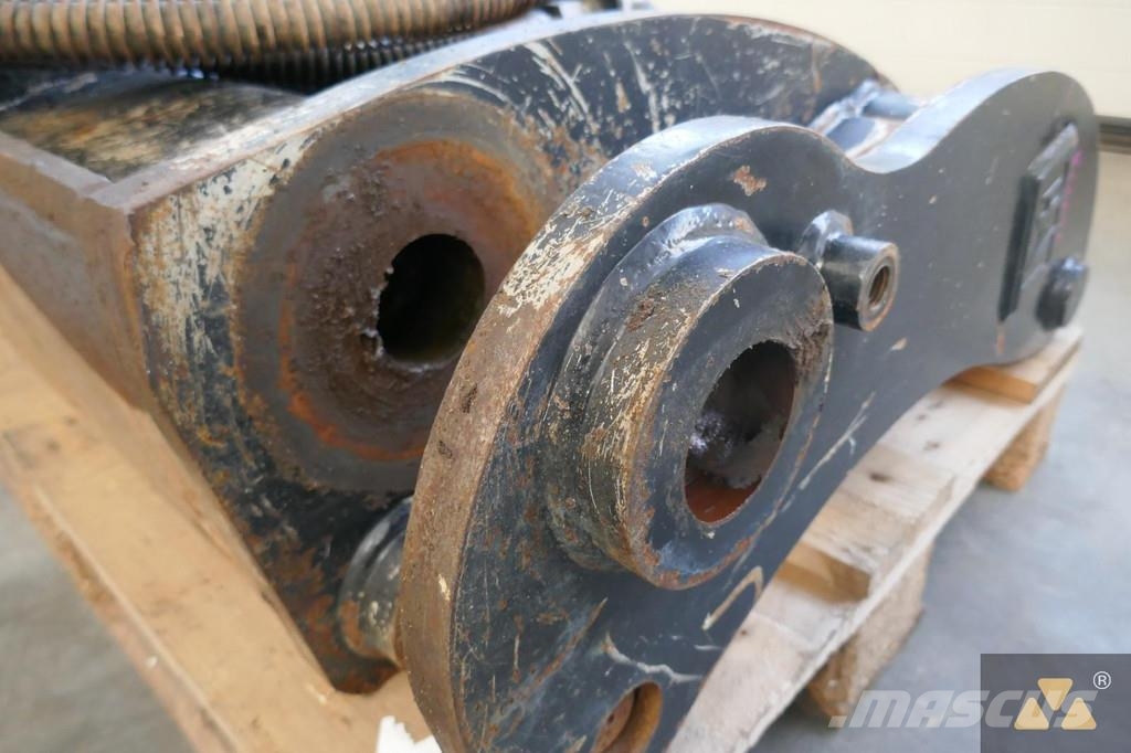 CAT 950M Quick coupler Conectores rápidos