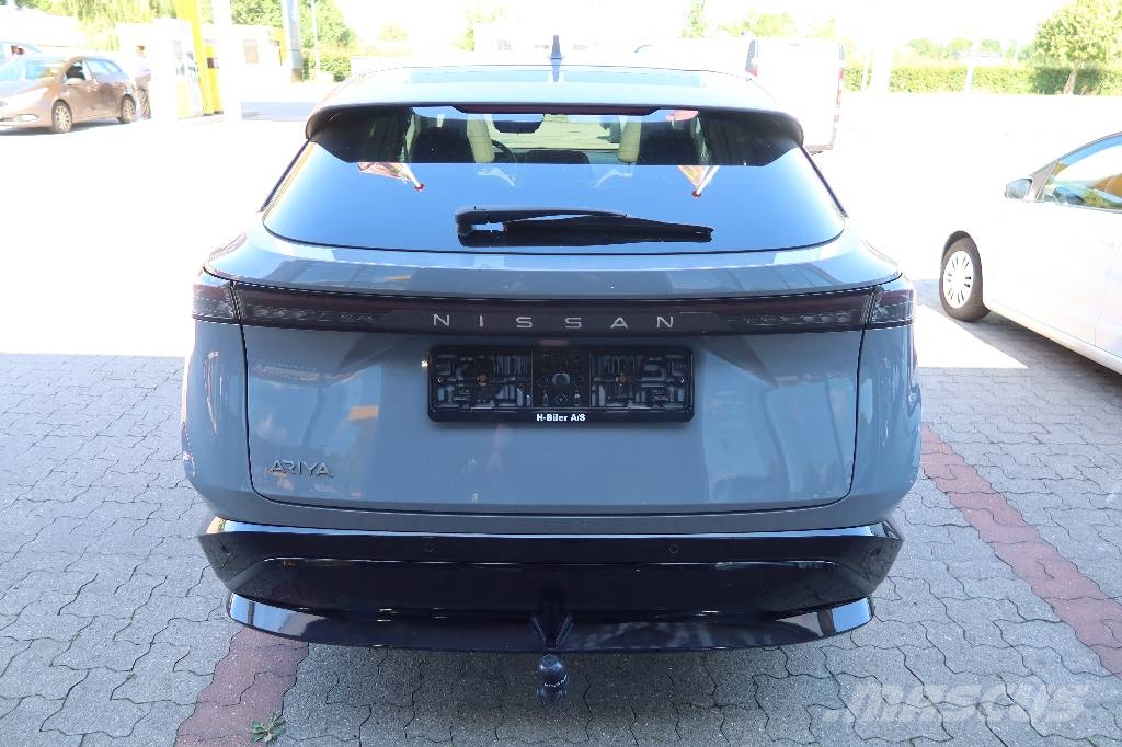 Nissan ARIYA PKWs