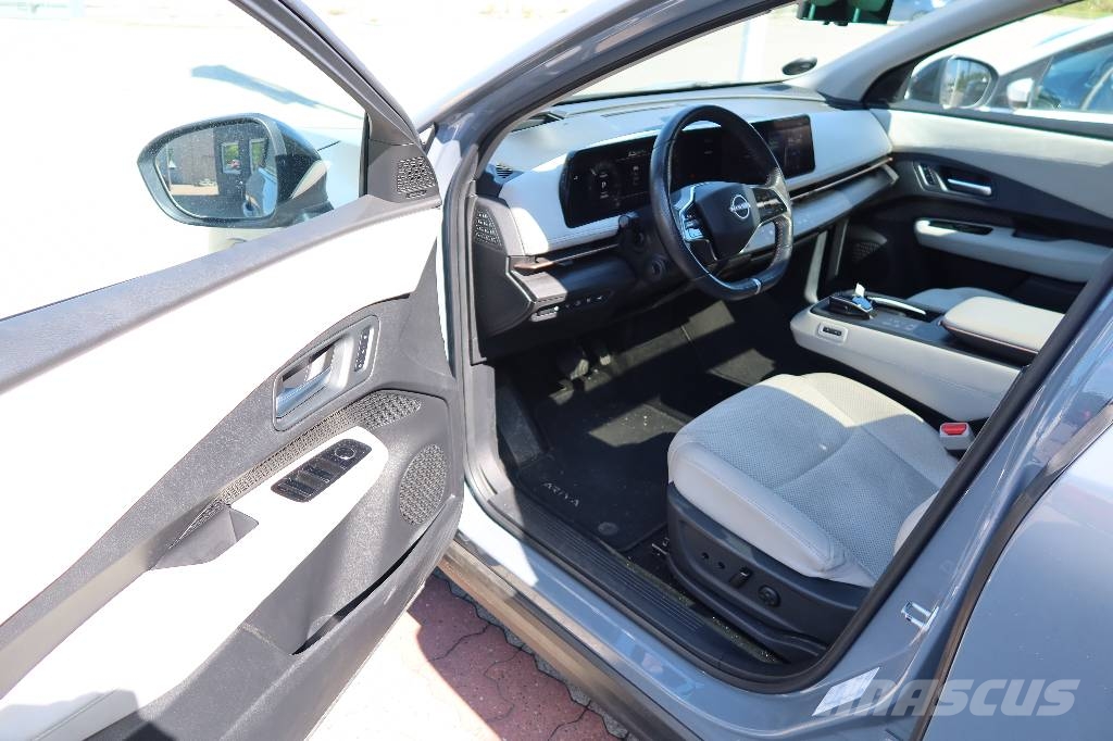 Nissan ARIYA PKWs