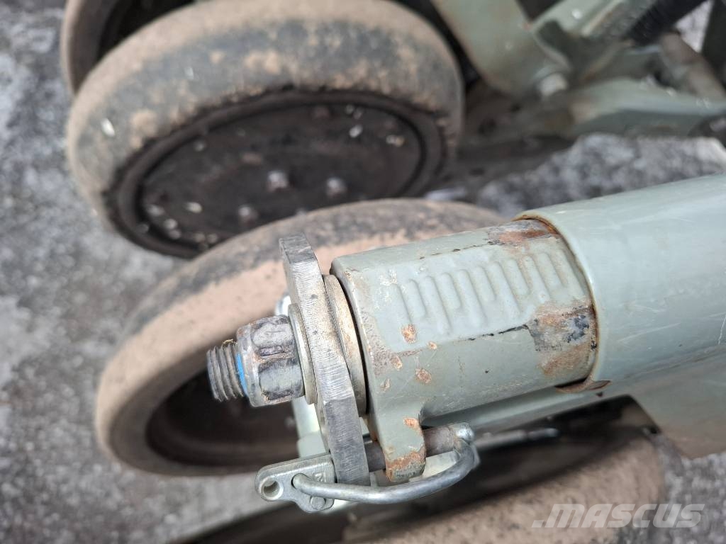 Novag T-Force Plus 650 Mechanické sejačky
