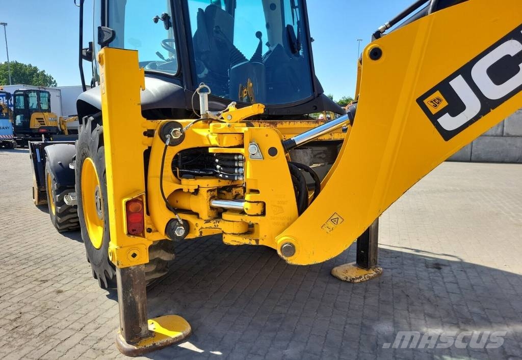 JCB 3 CX Backhoe