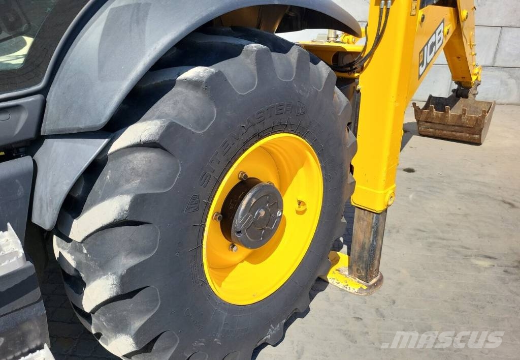 JCB 3 CX Backhoe