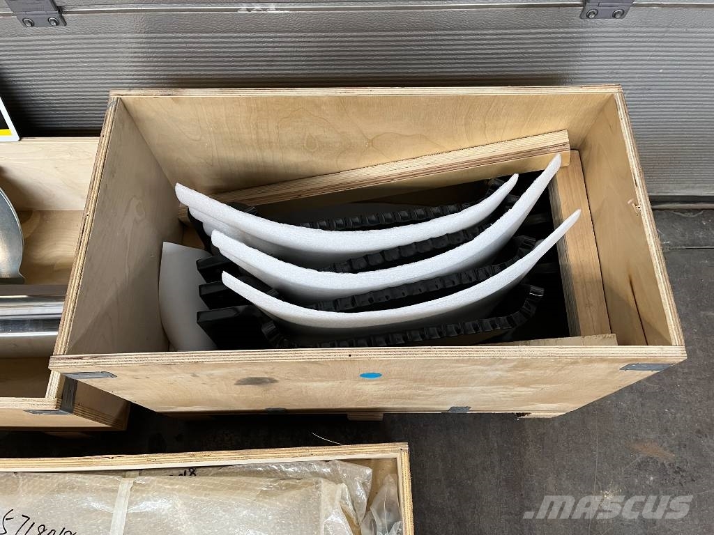 CAT 352 mass boom + stick + cylinders + accessories Sijos ir savivarčiai