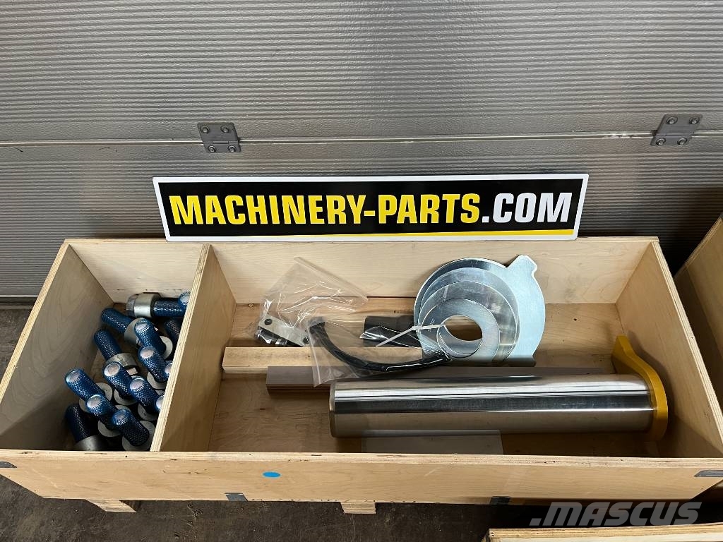 CAT 352 mass boom + stick + cylinders + accessories Sijos ir savivarčiai