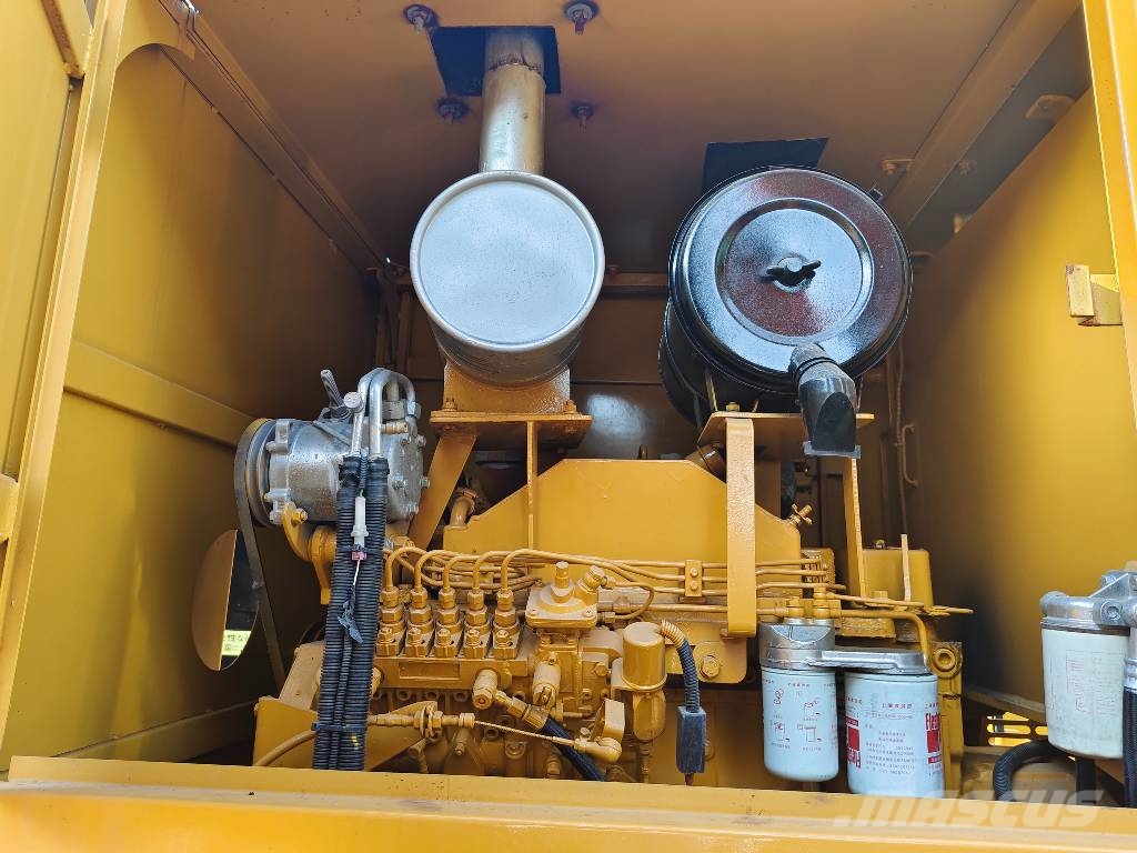CAT 120 H معدات تمهيد الطرق