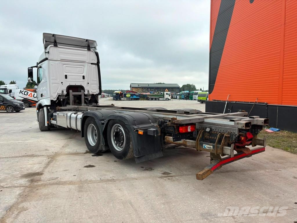Mercedes-Benz Actros 2551 6x2 ADR / STREAMSPACE Containerwagen