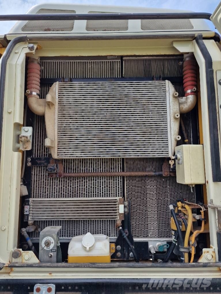 CAT 329 EL Long reach excavators