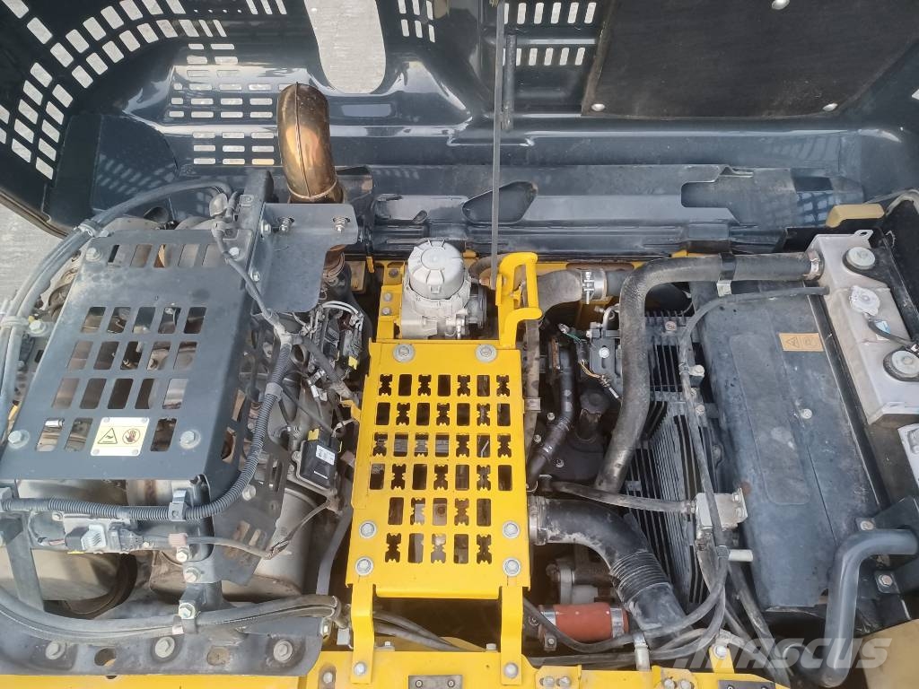 Komatsu PC 210 LCi-11 / Komatsu PC 210 LC-11 Rupsgraafmachines