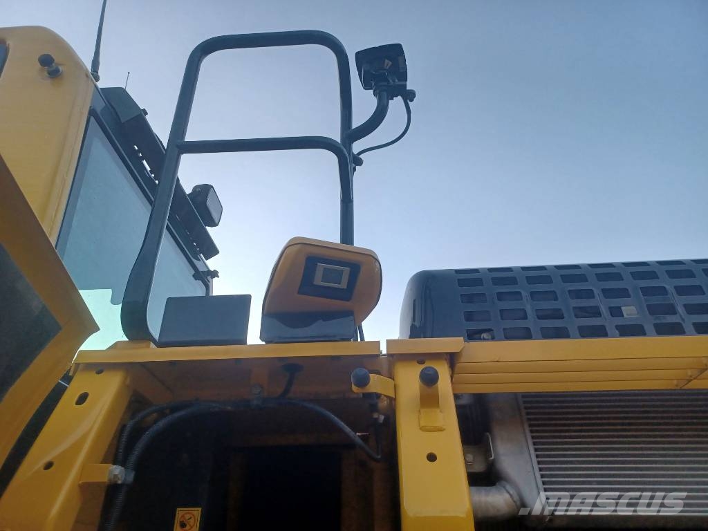 Komatsu PC 210 LCi-11 / Komatsu PC 210 LC-11 Rupsgraafmachines