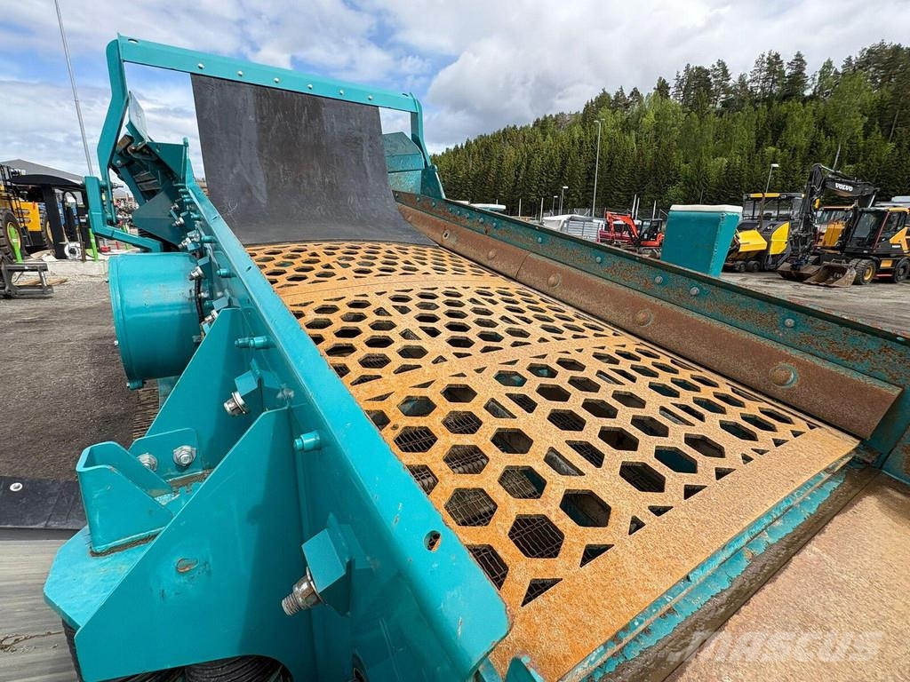 Powerscreen Warrior 1200 Sieb- und Brechanlagen