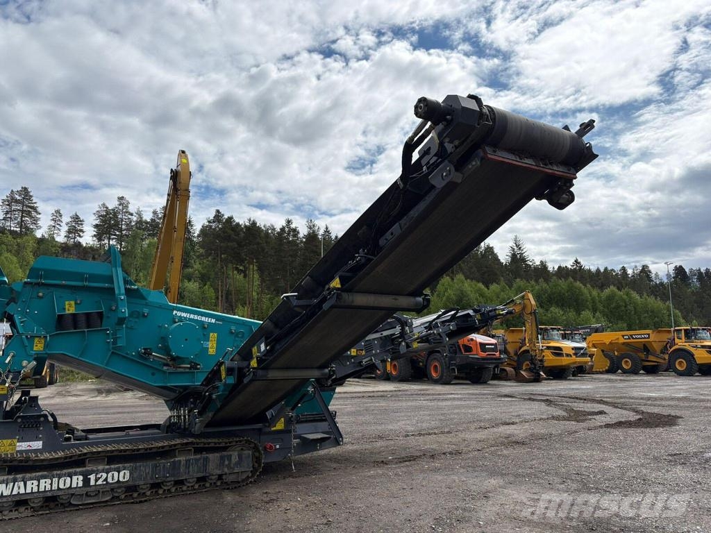 Powerscreen Warrior 1200 Sieb- und Brechanlagen